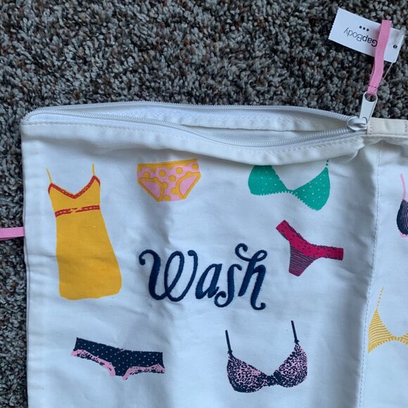 NWT Wash and Wear Travel Delicates Bag - Picture 2 of 7